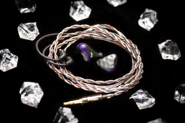 ikko Gems（ジェムズ）OH1S』航空アルミ合金と樹脂を組み合わせた独自