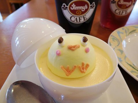 ジャーマンケーキと可愛いヒヨコのプリン Jimmy S Cafe 沖縄 浦添 月餅m ゆえぴんm 世界で食す