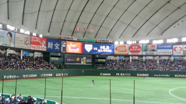 ドーム球場 バックスクリーンの下で For All Baseball Supporters