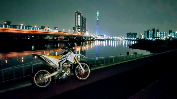ナイトツーリング 東京都心に向かって気軽に行けるツーリングスポット バイクで見てきた世界