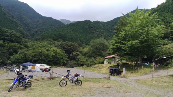 自作ハイシート 膝の痛み軽減 自作ハイシートでオフ車をもっと楽しむ バイクで見てきた世界 自作ハイシート 膝の痛み軽減 自作ハイシートでオフ車をもっと楽しむ バイクで見てきた世界