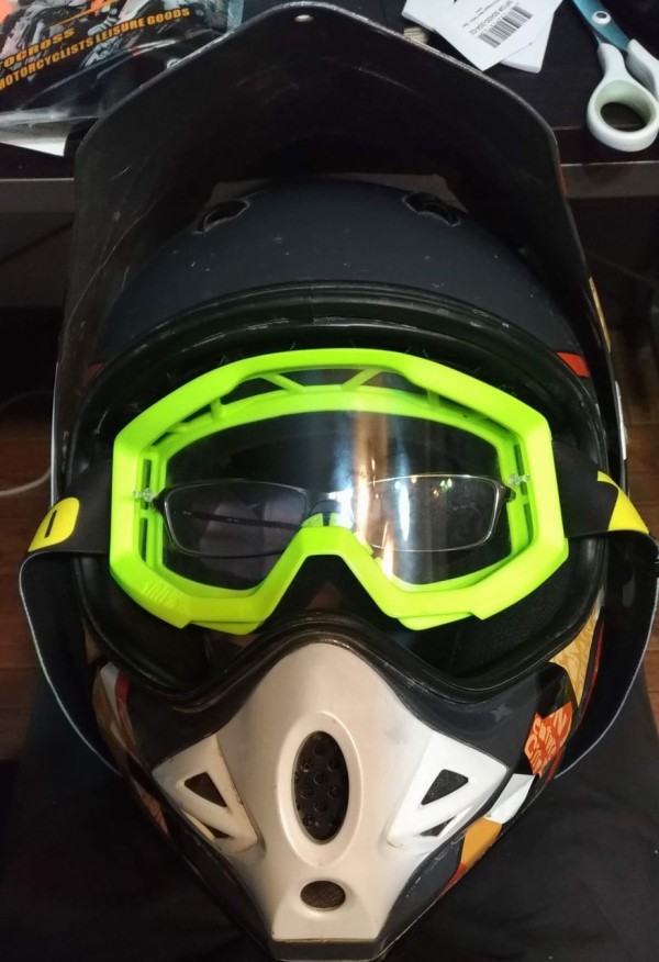 豪華ラッピング無料 モトクロスヘルメット オフロードバイク ヘルメット 男女兼用 オフロード フルフェイス調整可能なクロスカントリーヘルメット A XL 61-62cm