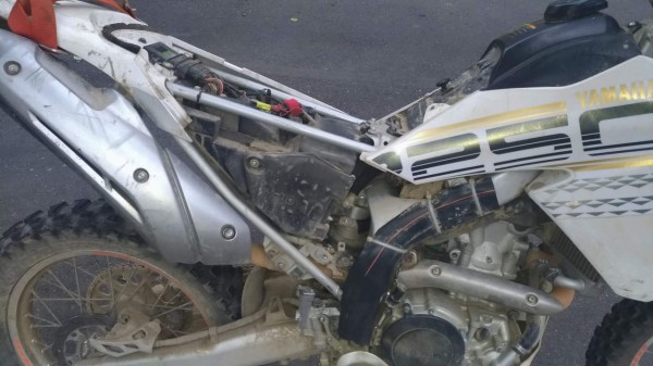 フィルター掃除 Wr250rのエアフィルターメンテナンス バイクで見てきた世界