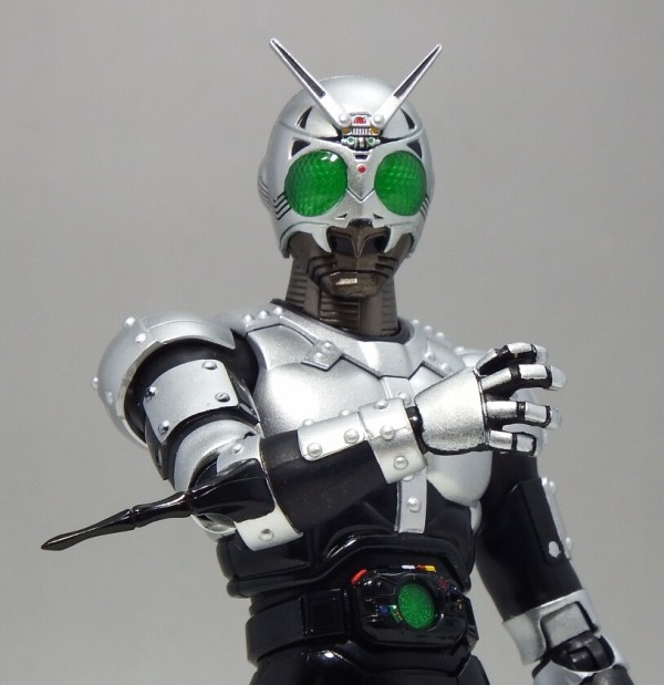 【開封美品】S.H.フィギュアーツ (真骨彫製法) シャドームーン S.H.Figuarts（真骨彫製法） シャドームーン | 魂ウェブ