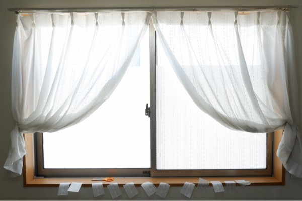 貼るカーテン 幅広マスキングテープで窓をリメイク ゆとりあるシンプルな暮らし Powered By ライブドアブログ