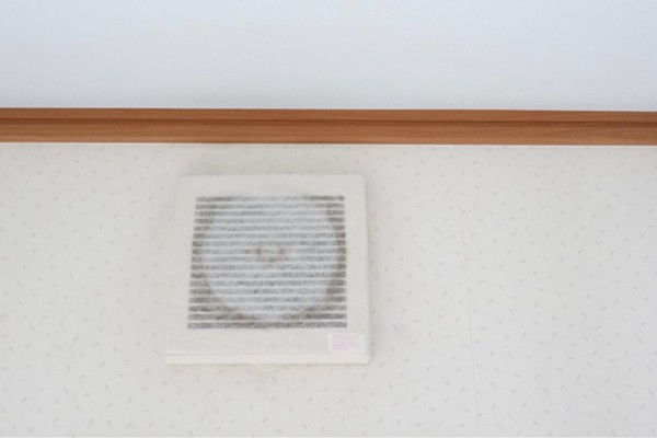 ダイソー 貼るだけ 換気口粘着抗菌フィルターがとっても便利 ゆとりあるシンプルな暮らし Powered By ライブドアブログ