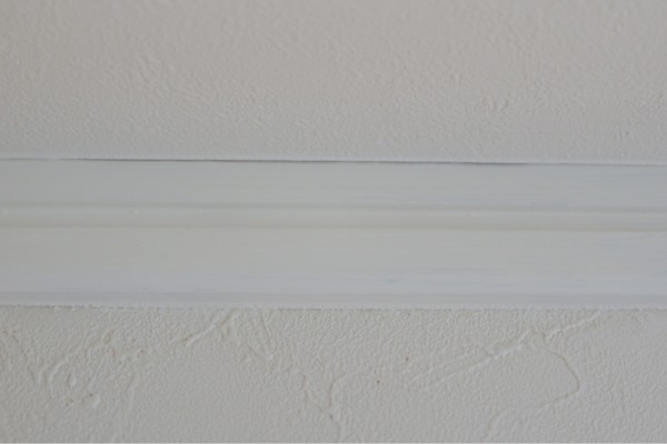 天井 廻り縁のペンキ塗りしました ビフォーアフター ゆとりあるシンプルな暮らし Powered By ライブドアブログ