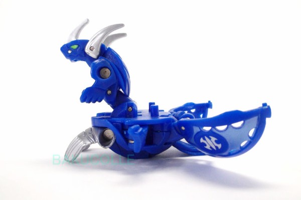 アクア・ブレイズ・ドラゴノイド AQUOS LUMINO DRAGONOID 水属性