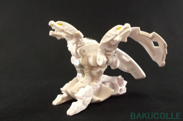 ハオス・ニリアス HAOS NILLIOUS 光属性 BATTLE STRIKE PACK : 爆丸