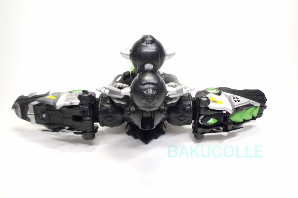 北米版 ダラクinガリアブル DHARAK COLOSSUS 闇属性 : 爆丸