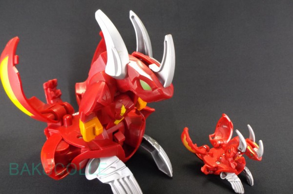 ノヴァ・ブレイズ・ドラゴノイド PYRUS LUMINO DRAGONOID 火属性