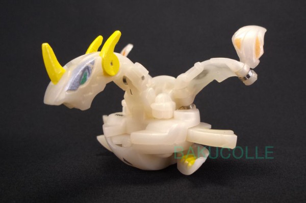 ウルトラ・ドラゴノイド ULTRA DRAGONOID 火属性(フロスト) BOOSTER