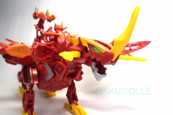 コロッサス・ドラゴン DRAGONOID COLOSSUS 火属性 : 爆丸コレクション