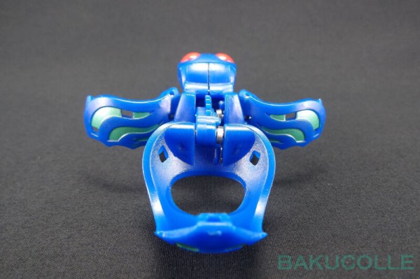 アクア・エルフィン AQUOS ELFIN 水属性 SPECIAL ATTACK : 爆丸