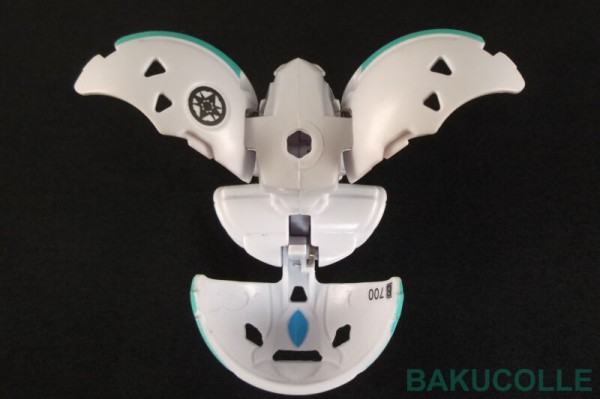 ハオス・フェネカ HAOS FENNECA 光属性 BAKUGAN : 爆丸コレクション