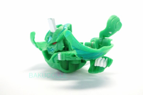 ゼフィロス・キマイラ VENTUS STRIKEFLIER 風属性 COMBAT SET