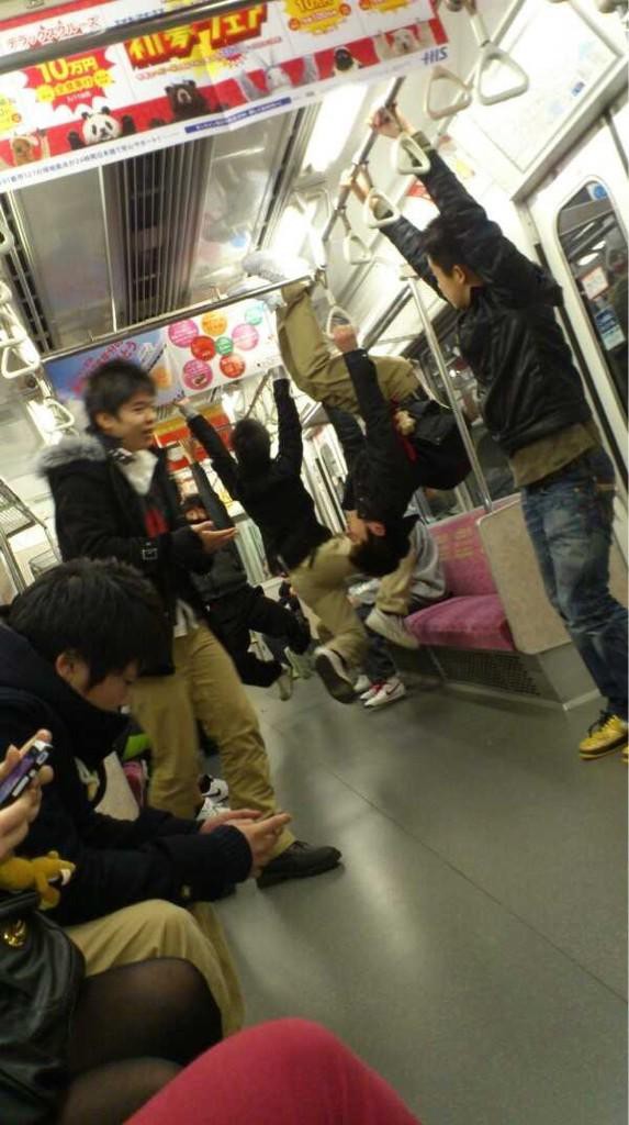 日常 この電車dqn乗りすぎワロタｗｗｗワロタ 話題の画像祭り Funny Image