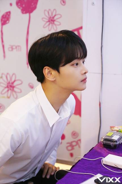 VIXX エン Instagram はじめてのパレード 動画追加 : チャ・ハギョン