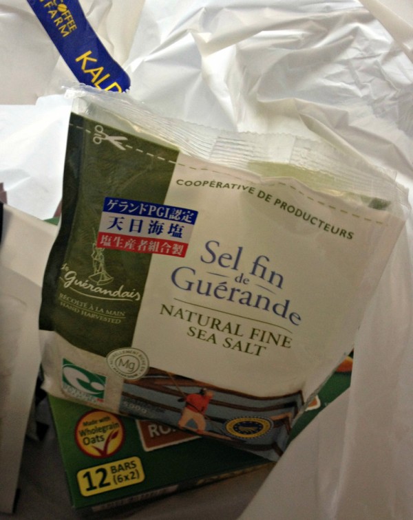 ゲランドの塩 料理研究家16人が教える こだわりの調味料book に載っていた塩が Kaldi にあったので買ってきました 甘くて美味しい 灰色のオシャレなお塩です L O H A S Y 天然生活 天然素材に ハマってます