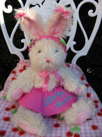 専用　新品　シャーリーテンプル120 うさぎアップリケ裏起毛ワンピース　赤 専用 新品 シャーリーテンプル120 うさぎアップリケ裏起毛ワンピース