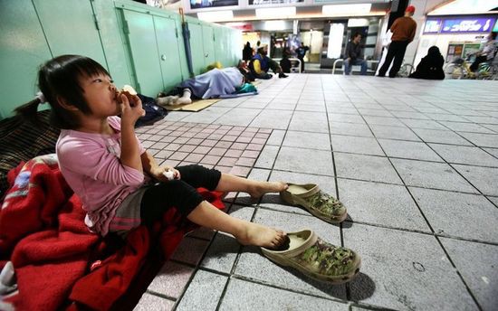 外国人 なぜ日本のホームレスは 物乞い しないの ユルクヤル 外国人から見た世界