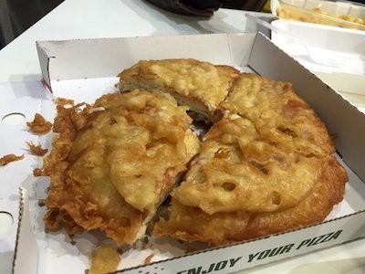 アメリカ人ついに ピザの天ぷら を思いつき店の看板料理に育て上げるｗｗｗｗｗｗ ユルクヤル 外国人から見た世界