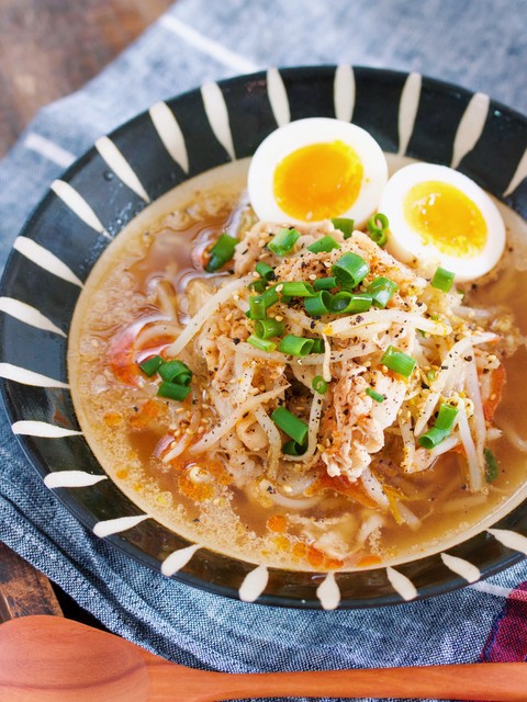 包丁いらず 豚バラもやしの醤油ラーメン風 おかずスープ 節約 時短 と 失敗しないゆで卵の切り方 作り置き スピードおかず De おうちバル Yuu S Stylish Bar Powered By ライブドアブログ