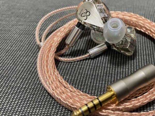 Moondrop S8 本体+バランスケーブル