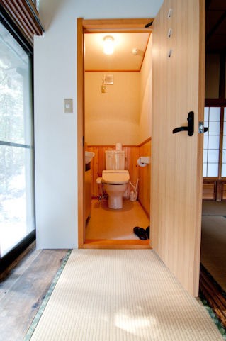 便秘薬で出るけど下痢で苦しむことがある方へ 便秘薬を飲んで腹痛で何度もトイレに駆け込む方必見