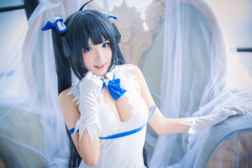 海外メディアでgloriousと紹介された中国コスプレイヤー 御唯さんの ダンまち ヘスティア様コスプレ なんだかおもしろい