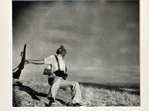 Robert Capa: Photographs / ロバート・キャパ 写真展「ロバート・キャパ 戦争」 | 株式会社クレヴィス