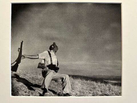 美術】ロバート・キャパ／『崩れ落ちる兵士』 Robert Capa