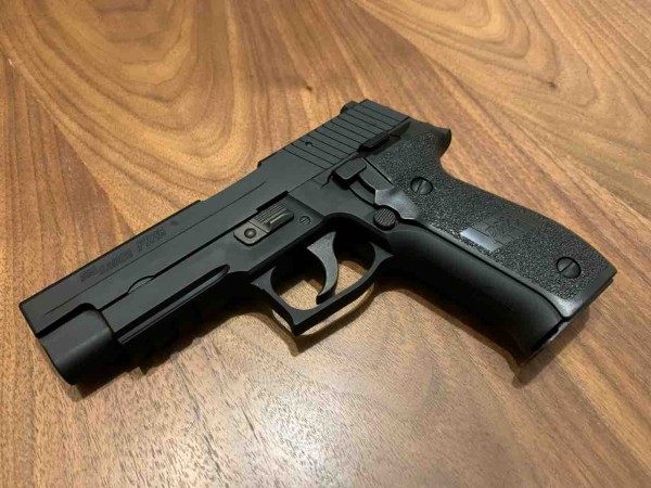【東京マルイ】SIG SAUER P226 RAIL Tokyo Marui Sig Sauer P226 Rail Version US Navy Seals GBB