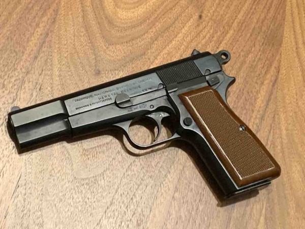 タナカ ブローニングハイパワー M1935 レストア品 レザーホルスターセット タナカ ブローニングハイパワー M1935 レストア品 レザー