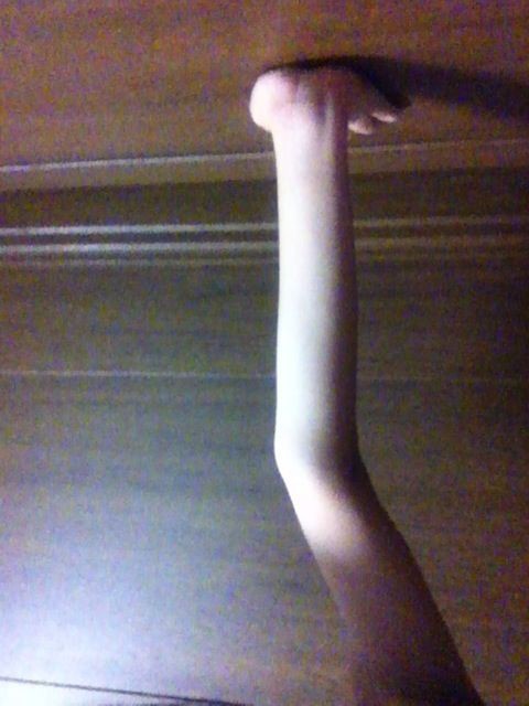 俺の腕細すぎﾜﾛﾀｗｗｗｗｗｗｗｗｗｗｗｗｗｗｗｗｗｗｗｗｗｗｗｗ 全力 速報