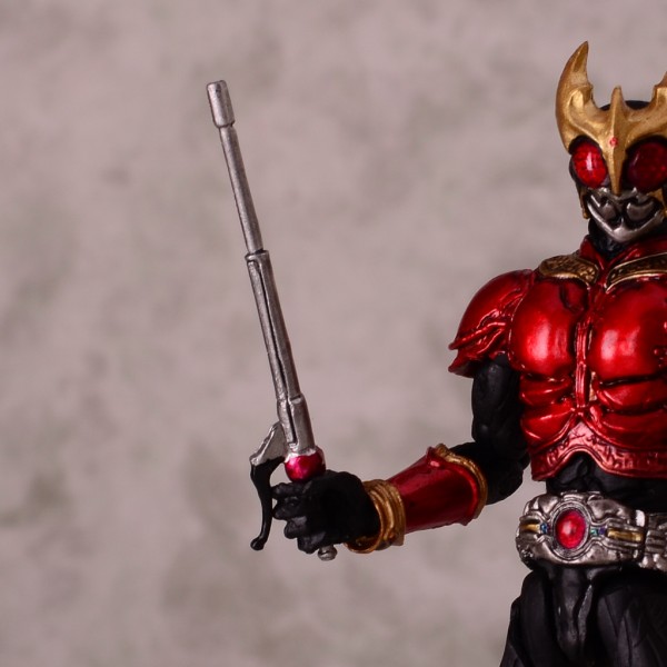 S.I.C 仮面ライダークウガ マイティフォーム＆トライチェイサー2000 仮面ライダークウガ」25周年記念としてマイティフォーム姿で立体