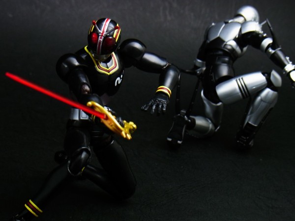 バンダイ S H フィギュアーツ シャドームーン レビュー きんけつほびーらいふ
