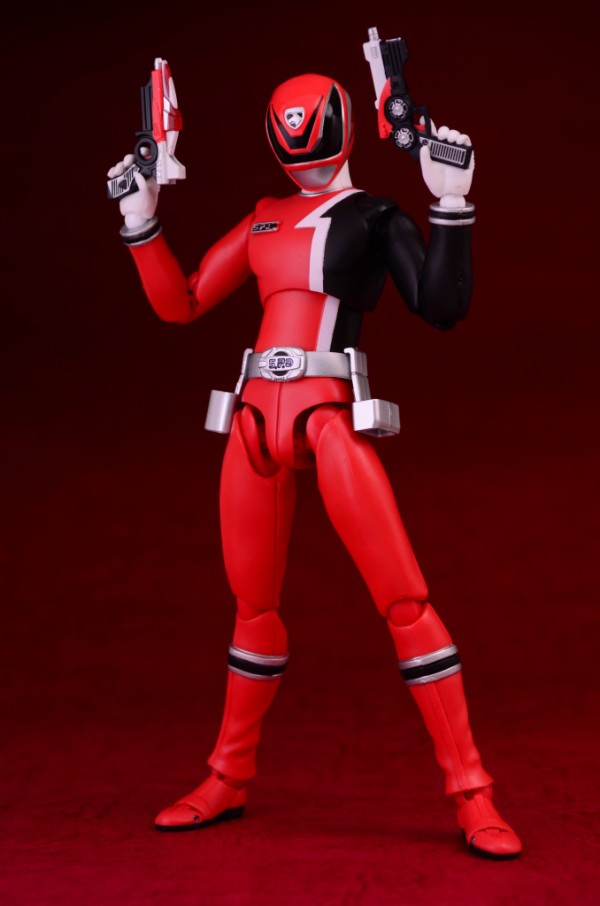 SHFiguarts デカレッド バンダイ S.H.フィギュアーツ デカレッド レビュー : きんけつほびー