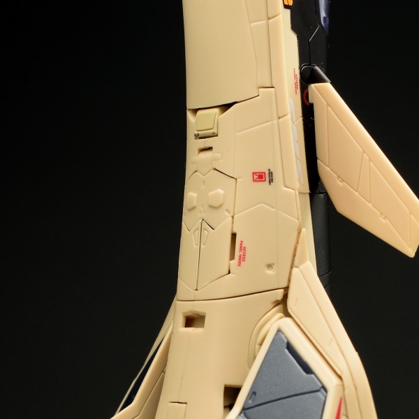 バンダイ DX超合金 VF-19 ADVANCE レビュー その1 : きんけつほ