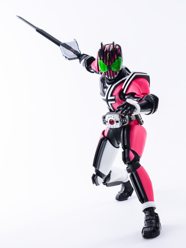 S.H.フィギュアーツ 真骨彫製法　仮面ライダーディケイド S.H.Figuarts（真骨彫製法） 仮面ライダーディケイド 50th