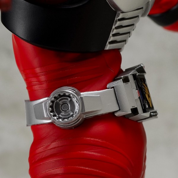 メディコム・トイ RAH DX 仮面ライダー龍騎 レビュー : きんけつほびー