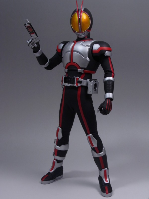 メディコム・トイ RAH DX 仮面ライダーファイズ レビュー : きん