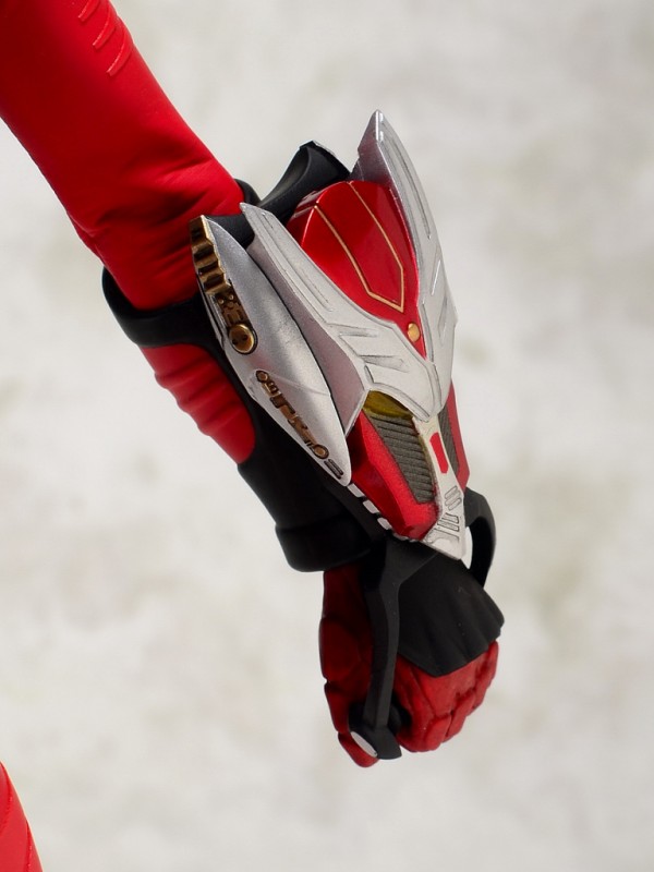 メディコム・トイ RAH DX 仮面ライダー龍騎 レビュー : きんけつほびー