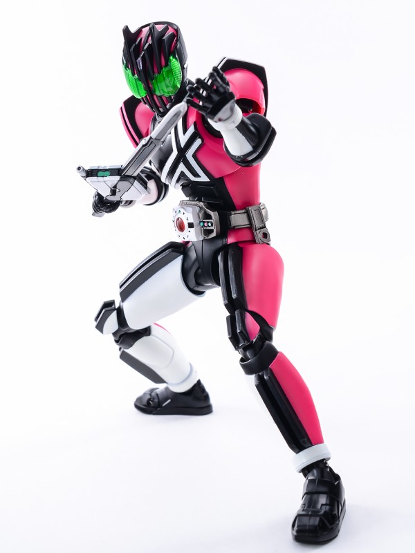 バンダイ S.H.フィギュアーツ (真骨彫製法) 仮面ライダー