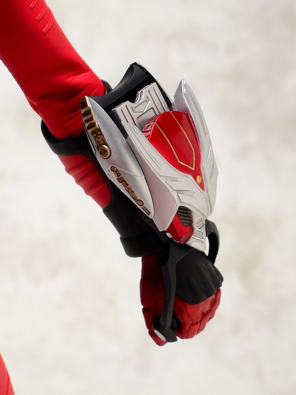 メディコム・トイ RAH DX 仮面ライダー龍騎 レビュー : きんけつほびー