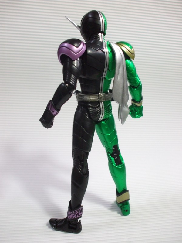 バンダイ S.H.F 仮面ライダーW サイクロンジョーカー レビュー : きん