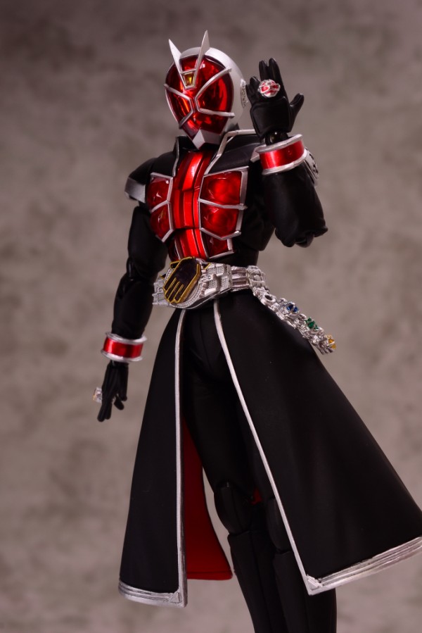 s.hフィギュアーツ 仮面ライダーウィザード フレイムスタイル Amazon | TAMASHII NATIONS S.H.フィギュアーツ(真骨彫製法