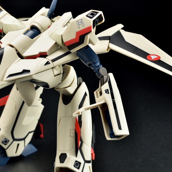 アルカディア 1/60 完全変形 YF-19 with ファストパック レビュー その