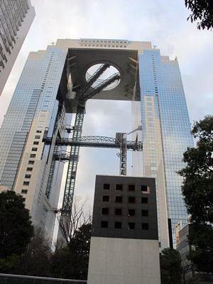 大阪 梅田スカイビル周辺 毒沼地倉庫 大阪 梅田スカイビル周辺 毒沼地倉庫