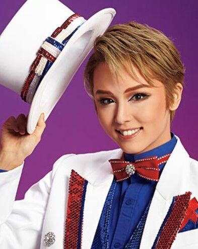 宝塚 月組 ダル レークの恋 一部の配役発表があり暁千星に組替え説が 花の道でホットにまったりと